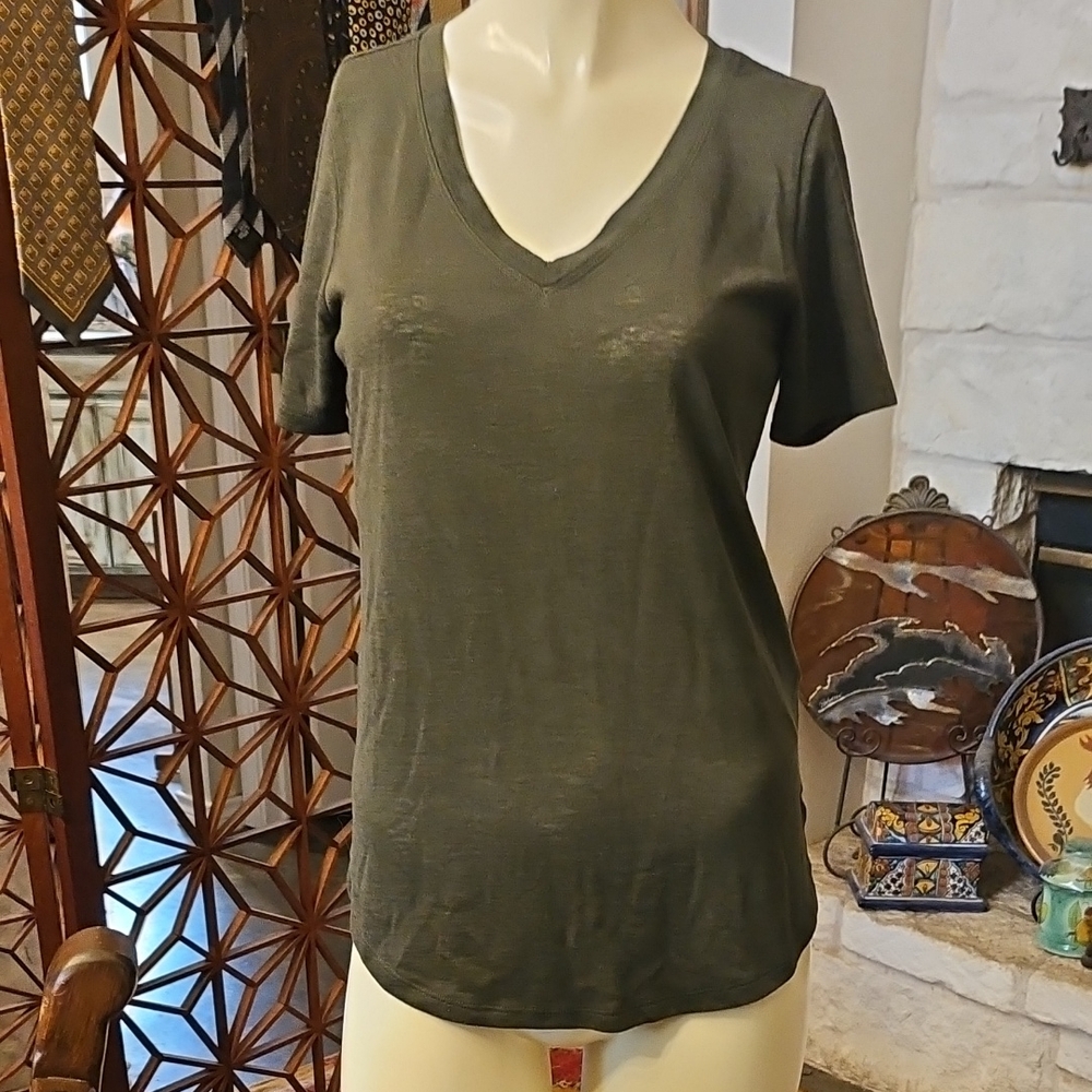 Athleta Army Green Tencel Short Sleeve T-Shirt Size XS